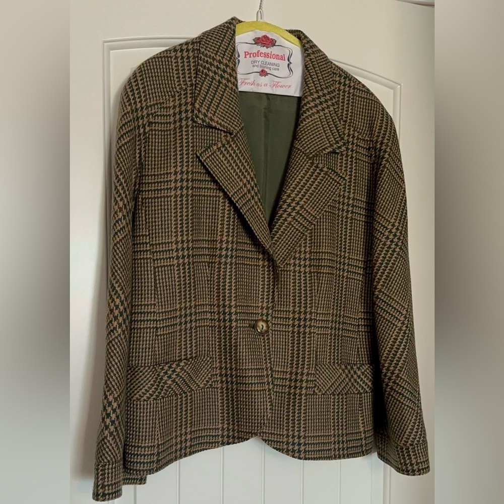 Vintage Miss V Valentino Houndstooth Blazer, 100% Lambswool. IT Size 46/ US 12.